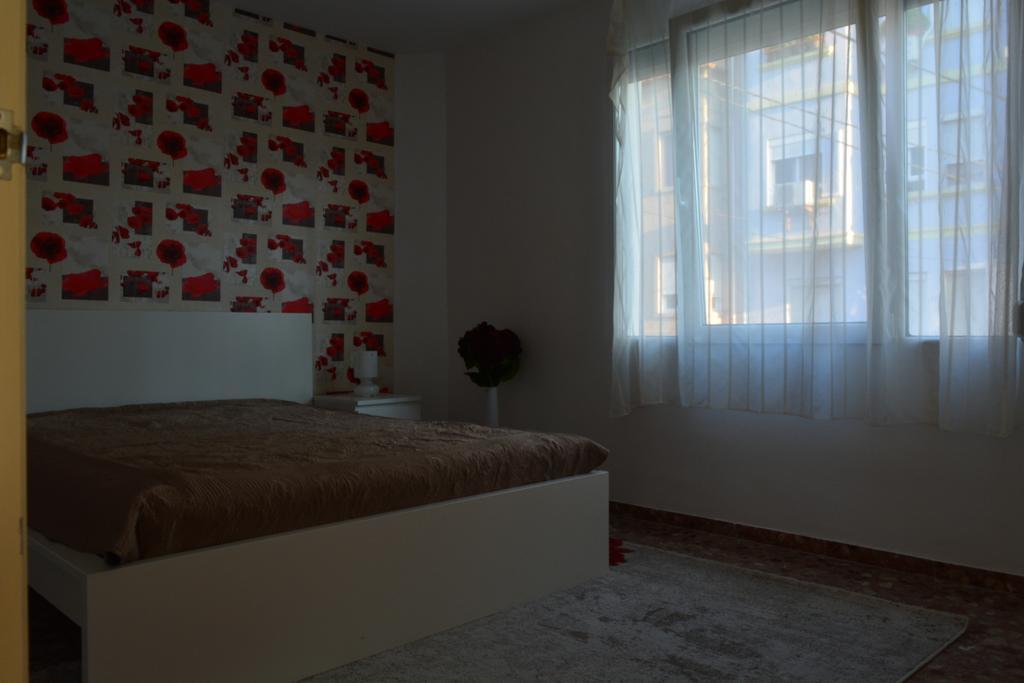 Arena'S Apartament Valenza Esterno foto
