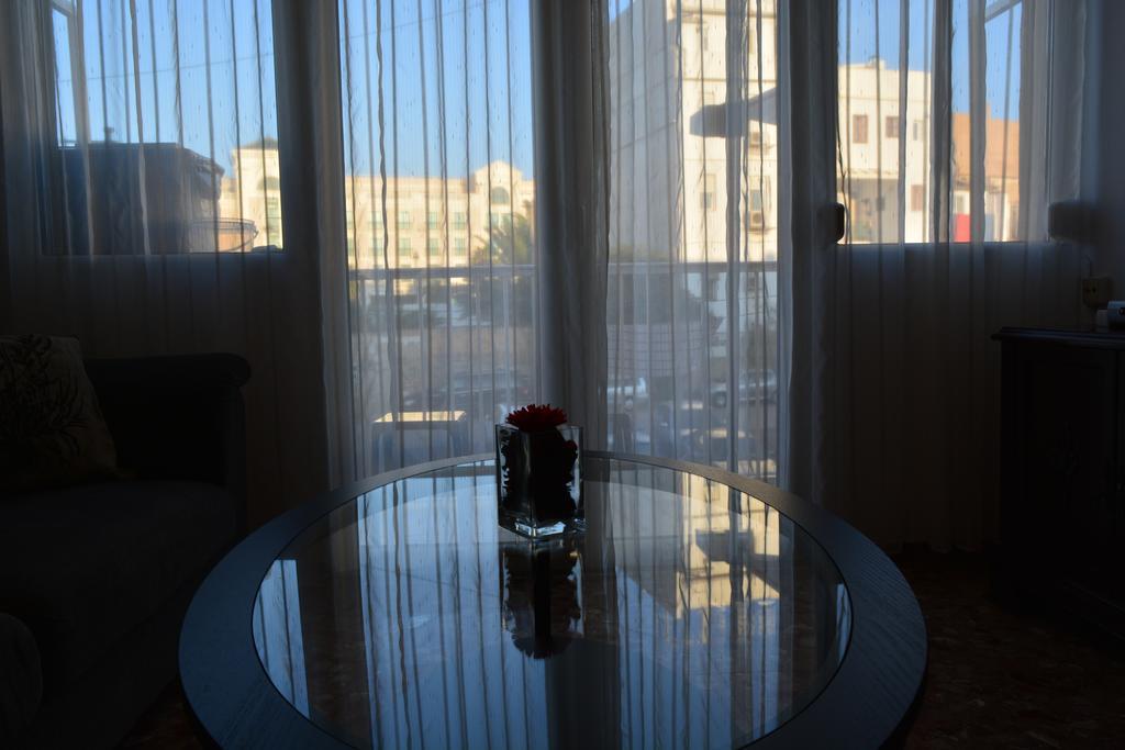 Arena'S Apartament Valenza Esterno foto